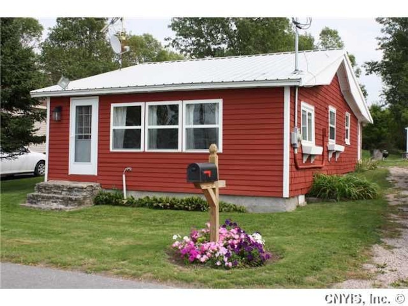 CLASSICAL HISTORIC POINT SALUBRIOUS COTTAGE! 10316 County Route 125, Chaumont NY